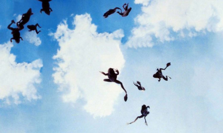 Vật lạ từ trời rơi xuống