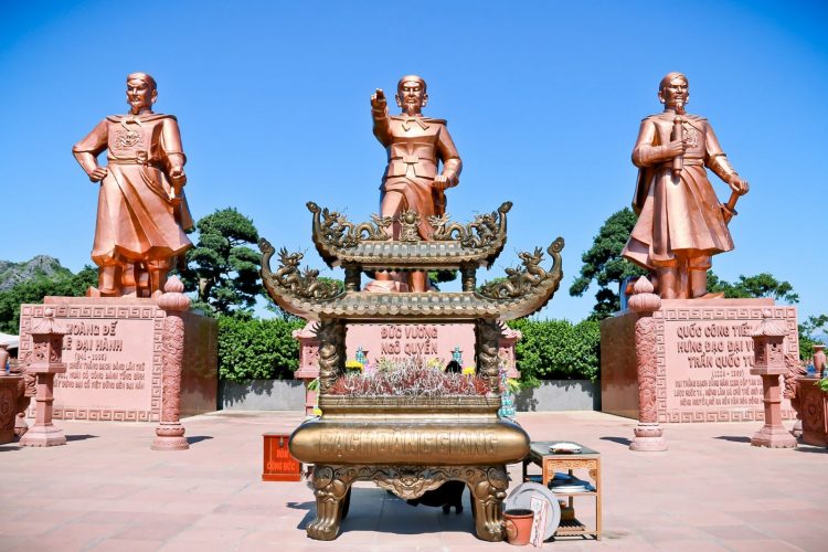 Về với Bạch Đằng Giang -01