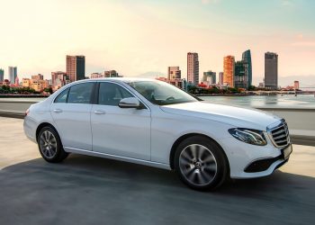 Mercedes-Benz E 200 Exclusive 2020 ra mắt tại Việt Nam - 4