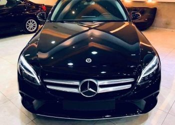 Mercedes-Benz C180 2020 sắp ra mắt tại Việt Nam, quyết giành thị phần Toyota Camry - 1