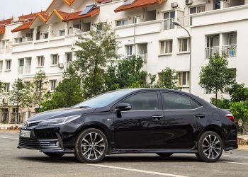 Toyota Việt Nam hỗ trợ 100% lệ phí trước bạ cho Altis, Innova, Fortuner