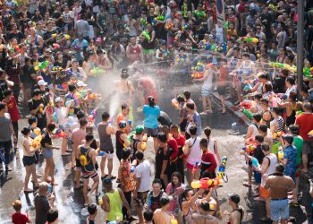 Thái Lan hoãn Tết Songkran vì dịch COVID-19