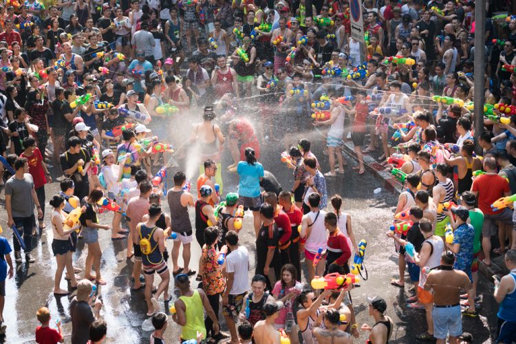 Thái Lan hoãn Tết Songkran vì dịch COVID-19