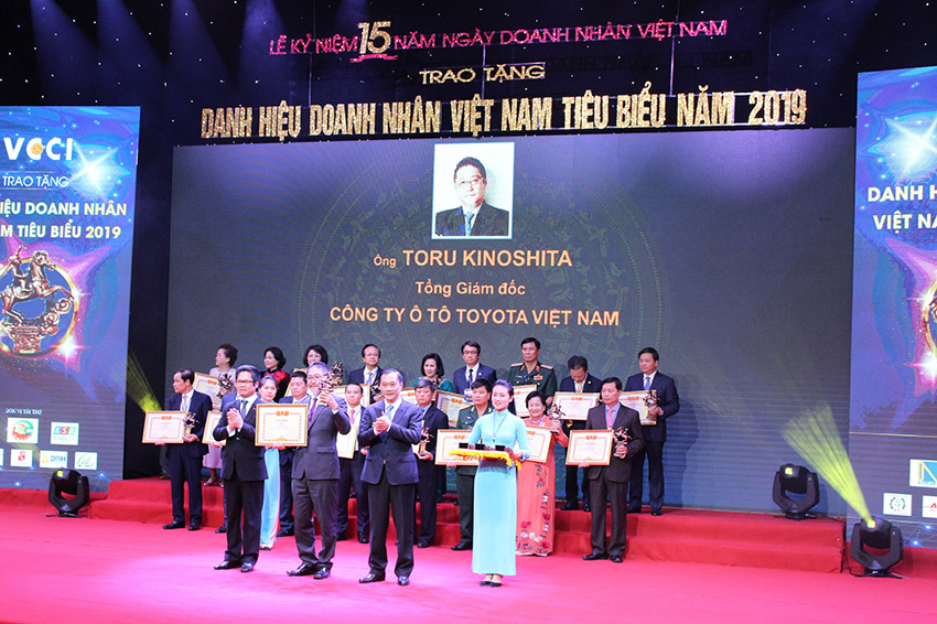 Tổng giám đốc Toyota Việt Nam vinh dự nhận bằng khen của Chính phủ và tỉnh Vĩnh Phúc - 4