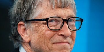 Tỷ phú Bill Gates rút khỏi Hội đồng quản trị Microsoft - 1