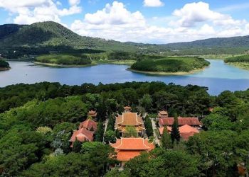 Đà Lạt có sân golf 18 lỗ thuộc Khu du lịch quốc gia hồ Tuyền Lâm -1