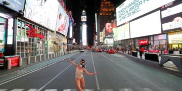 Những hình ảnh ám ảnh nhất tuần qua giữa đại dịch - 27