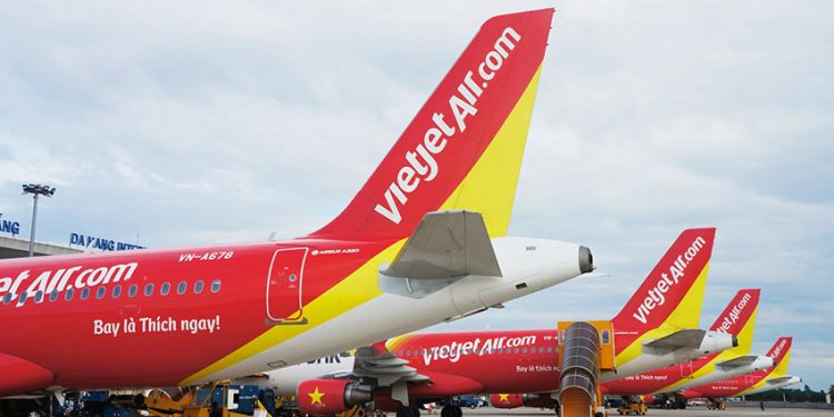 Vietjet tặng gói bảo hiểm SKY COVID CARE lên đến 200 triệu đồng cho mọi hành khách