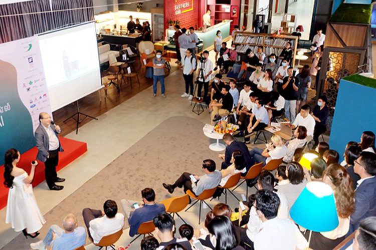 Khi các nhà sản xuất tranh nhau mua mẫu thiết kế - 1