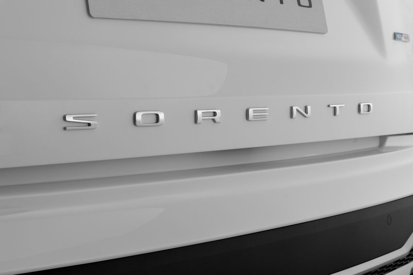 Kia Sorento 2021 thế hệ mới ra mắt, sang trọng đầy tiện nghi - 06