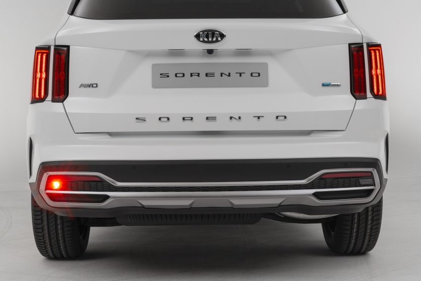 Kia Sorento 2021 thế hệ mới ra mắt, sang trọng đầy tiện nghi - 11