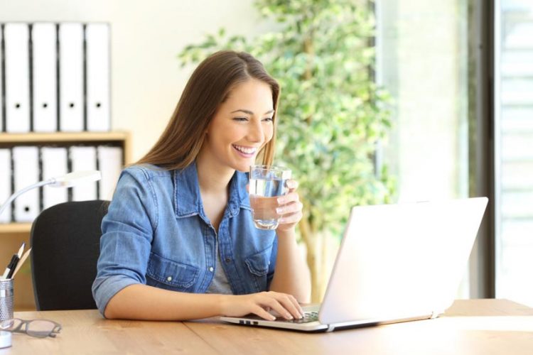 8 lý do không nên từ bỏ công việc yêu thích vì một mối quan hệ -1