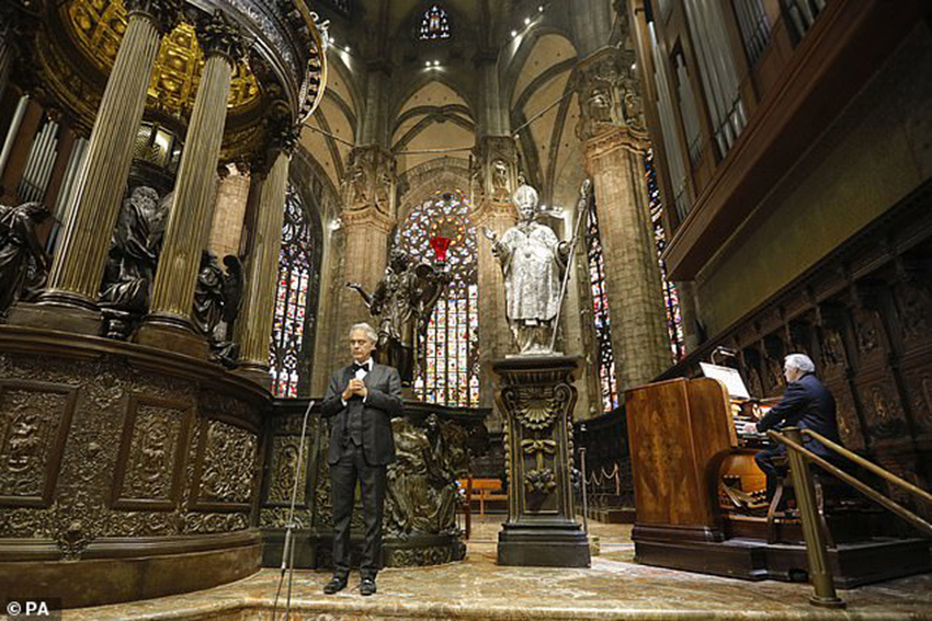 Andrea Bocelli khiến 3,4 triệu người rơi nước mắt khi xem buổi hòa nhạc Music For Hope trực tiếp từ Duomo di Milano - 6