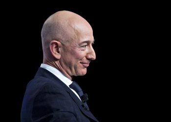 Tỷ phú Jeff Bezos kiếm được 24 tỷ USD bất chấp đại dịch