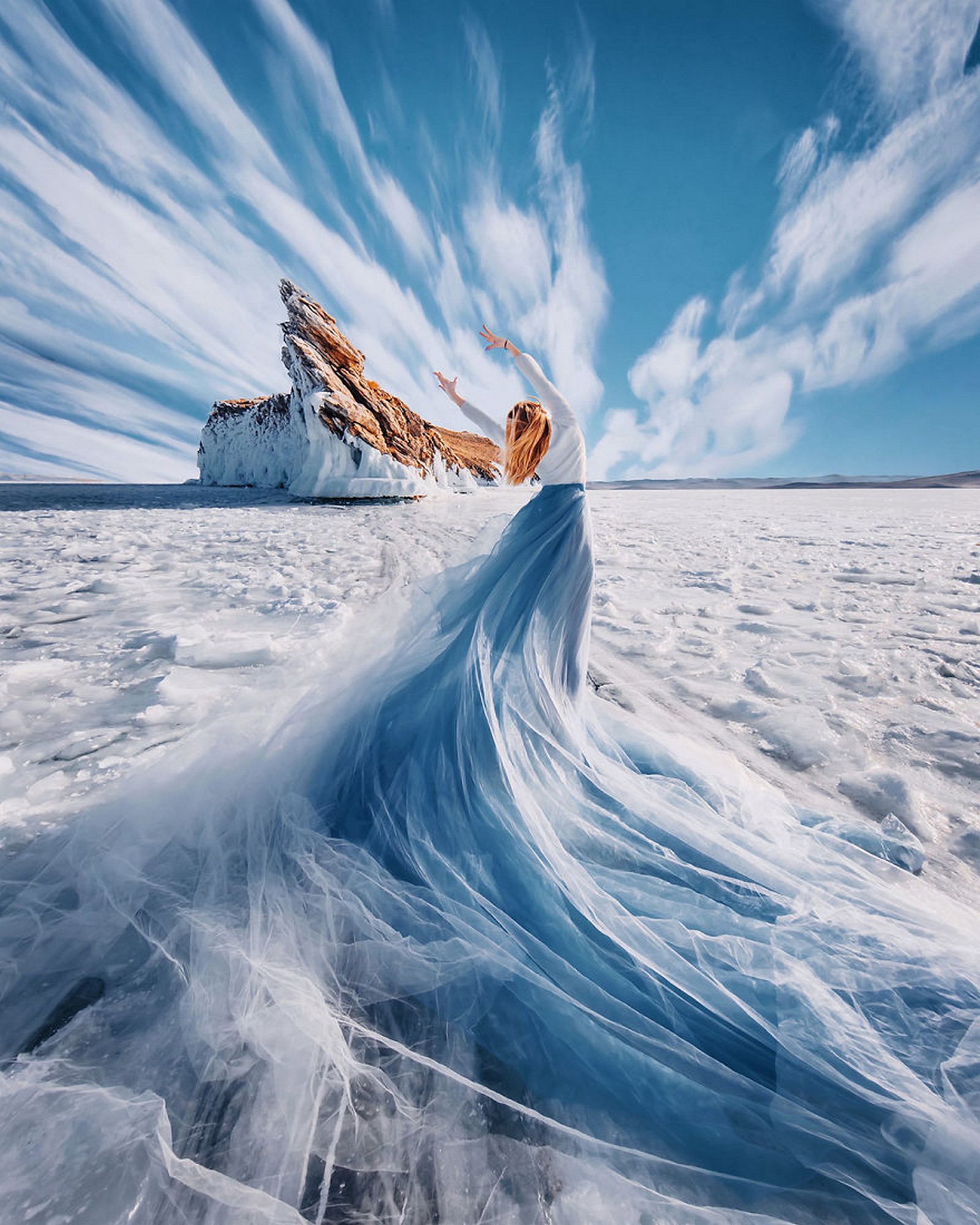 Vẻ đẹp hút hồn của hồ Baikal dưới ống kính nhiếp ảnh gia Nga - 01