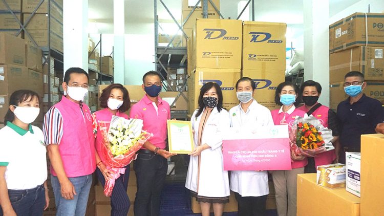 Nu Skin Việt Nam trao thiết bị và khẩu trang y tế trị giá 2,5 tỷ đồng tặng bệnh viện Nhi Đồng 2 - 1