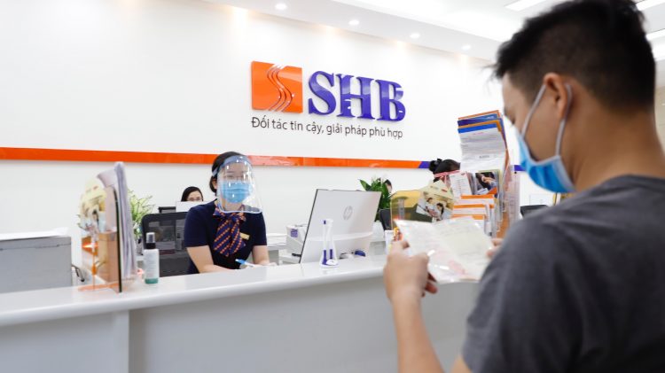 SHB triển khai gói 25.000 tỉ hỗ trợ doanh nghiệp, giảm lãi suất tối thiểu 2%/năm - 1