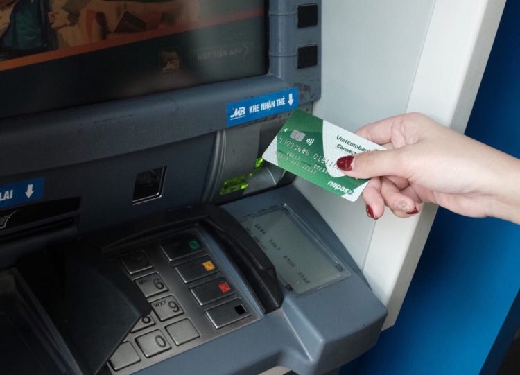 Vietcombank cảnh báo lừa đảo lợi dụng dịch bệnh COVID-19 - 1