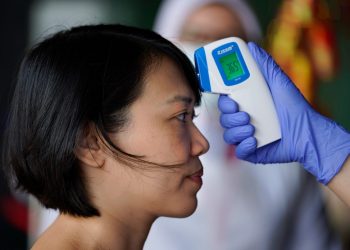 Bệnh nhân COVID-19 có nên tự điều trị tại nhà?