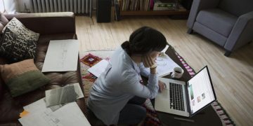 Cười ra nước mắt khi nhà thành công sở -1