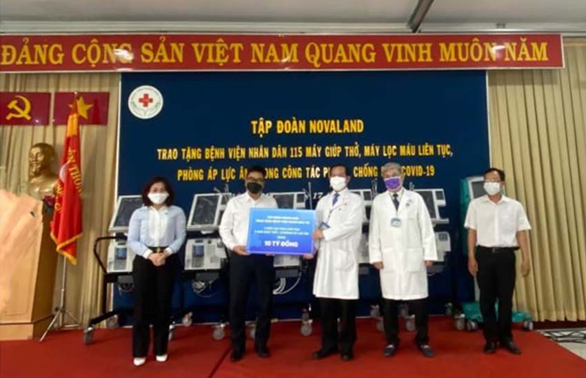 Novaland trao tặng trang thiết bị y tế trị giá 10 tỷ đồng cho Bệnh viện Nhân dân 115 -2