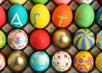 Quả trứng phục sinh được trang trí lớn nhất thế giới -1