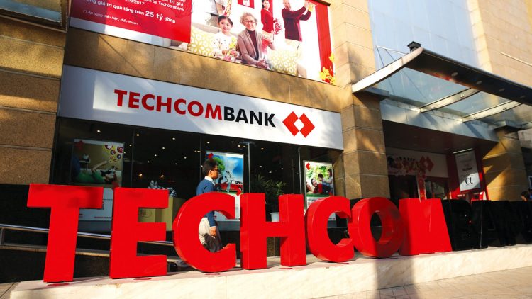Techcombank giảm lãi suất để hỗ trợ khách hàng cá nhân và doanh nghiệp vượt qua đại dịch Covid-19