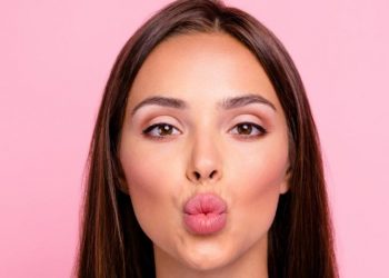 Ý nghĩa thực phía sau những kiểu hôn khác nhau -1