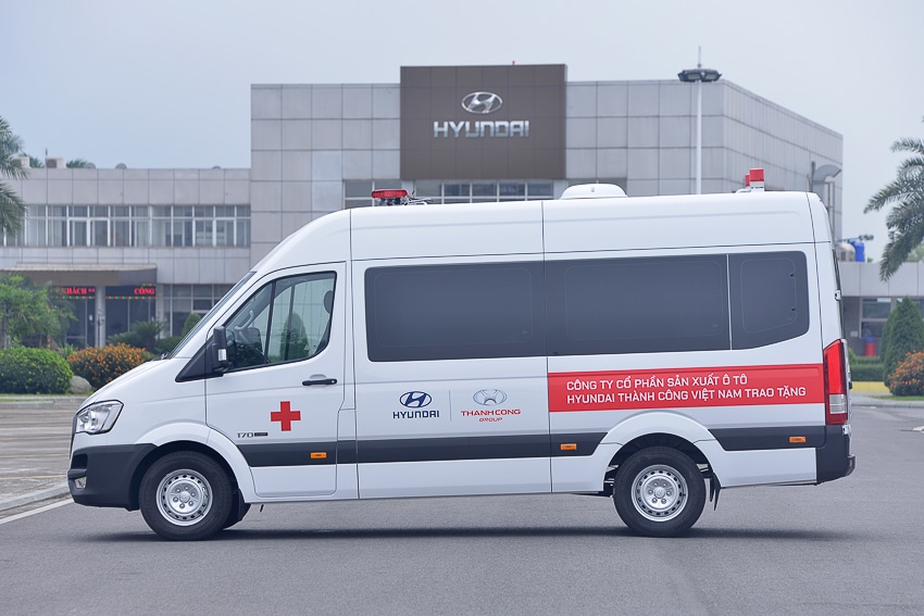 Tập đoàn Thành Công và Hyundai Motor tặng 10 xe Solati cứu thương cho các cơ sở y tế tuyến đầu chống dịch - 3