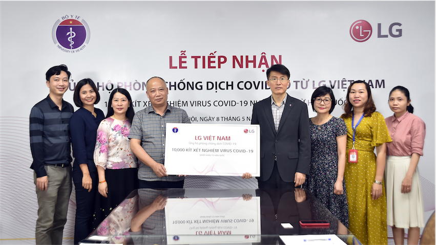 LG tài trợ Bộ Y tế Việt Nam 10.000 bộ kit xét nghiệm Covid-19 Và các trang thiết bị y tế - 2