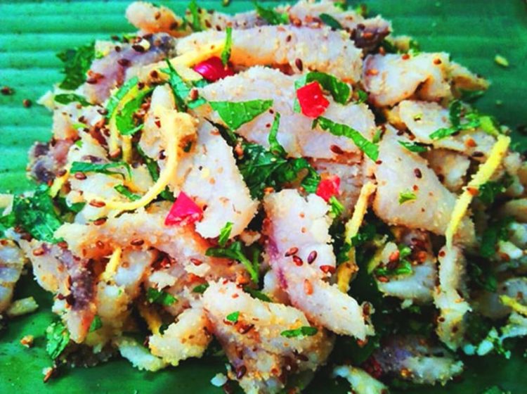 Lạp cá đãi khách quý