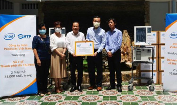 Công ty Intel Việt Nam tặng thiết bị y tế phòng, chống dịch bệnh Covid-19 - 1