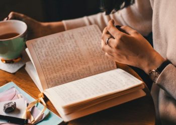 Trà dư tửu hậu: Cuốn lưu bút của má -1