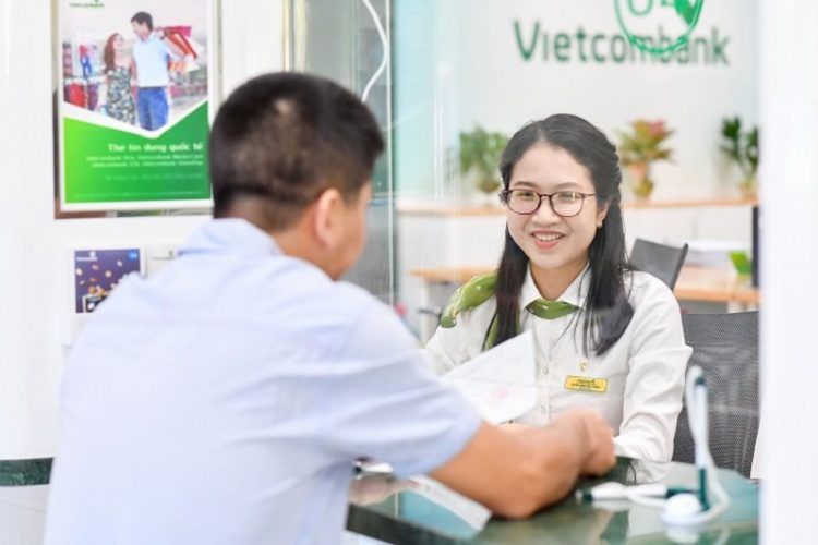 Vietcombank giảm đồng loạt lãi suất tiền vay giai đoạn 3 hỗ trợ khách hàng hậu Covid-19