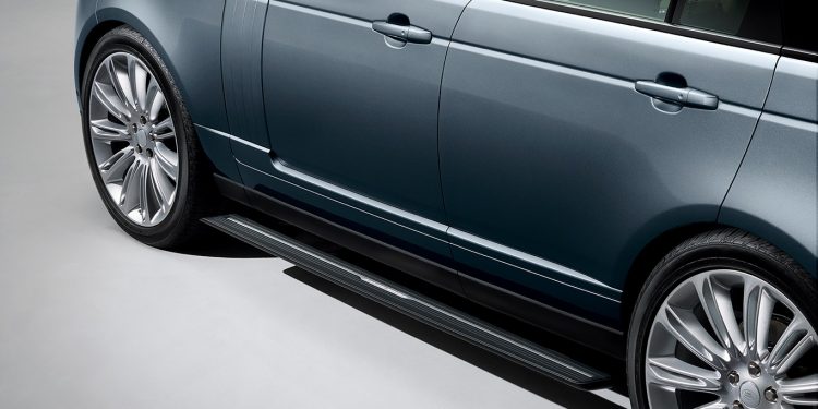 Jaguar Land Rover tặng bệ bước tự động trị giá 260 triệu hoặc 01 năm bảo hiểm thân vỏ miễn phí