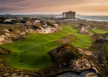The Bluffs Hồ Tràm Strip nằm trong Top 10 sân Golf tốt nhất Châu Á