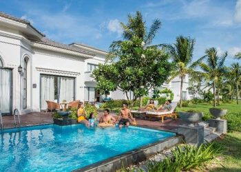 Giải mã sức hút kỳ nghỉ biệt thự biển - xu hướng du lịch thời thượng thế giới -2