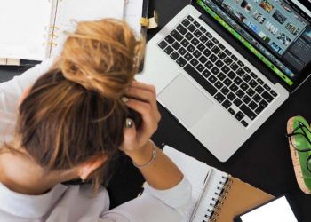 Nghịch lý tại đất nước có thời gian làm việc dài nhất thế giới -6