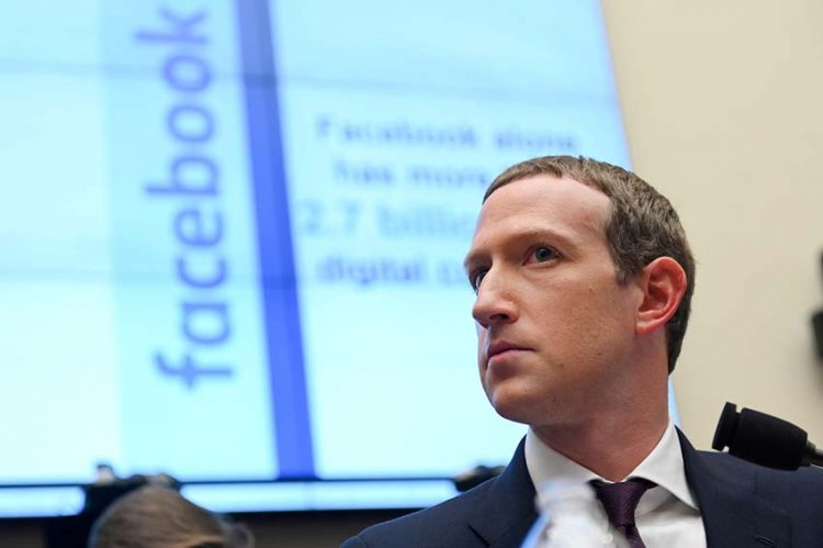 Ông chủ Facebook mất hơn 7 tỉ USD vì bị tẩy chay quảng cáo