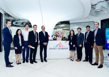 Tổng Lãnh sự Cộng hòa Pháp tại TP. Hồ Chí Minh thăm văn phòng Tập đoàn Saint-Gobain Việt Nam