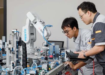 VinFast hợp tác đào tạo về cơ điện tử và kỹ thuật ôtô