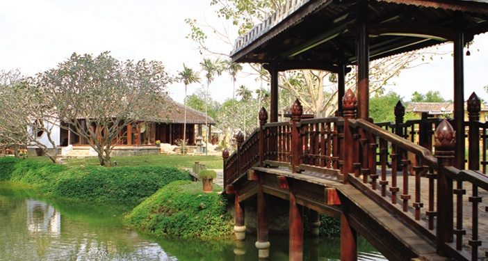 Lập hướng phong thủy từ nhà ra vườn