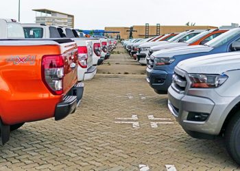 Hiện tượng rò rỉ dầu trên xe Ford: Thay mới phụ tùng miễn phí, tăng bảo hành -1