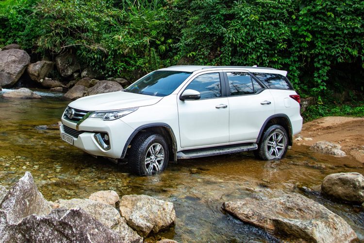 Ưu đãi lệ phí trước bạ dành cho khách hàng mua xe Fortuner trong tháng 6
