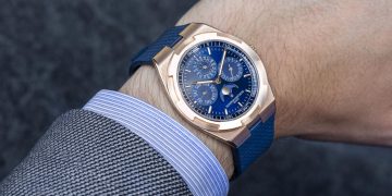 Blue is the new black: Sắc xanh thống trị