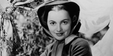 Olivia de Havilland - nữ diễn viên Cuốn theo chiều gió qua đời ở tuổi 104 - 1