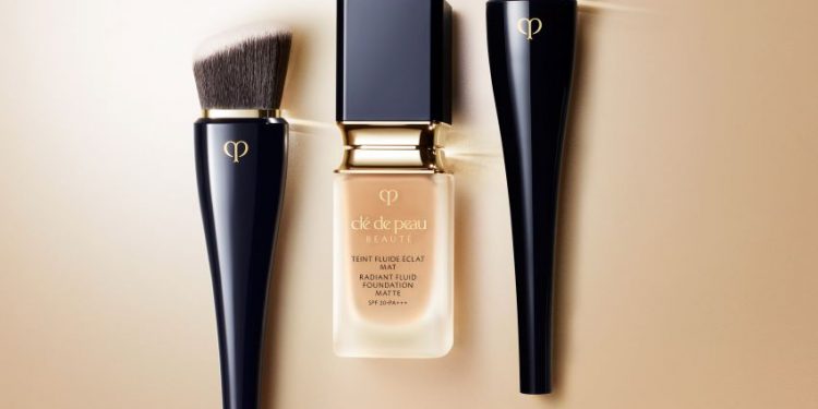 Clé de Peau Beauté ra mắt dòng kem nền Radiant Fluid Foundation Matte mới