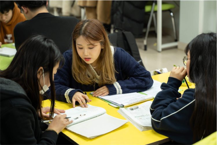 Tập đoàn ô tô Hyundai và TC MOTOR khởi động chương trình H-JUMP SCHOOL tại Việt Nam - 1