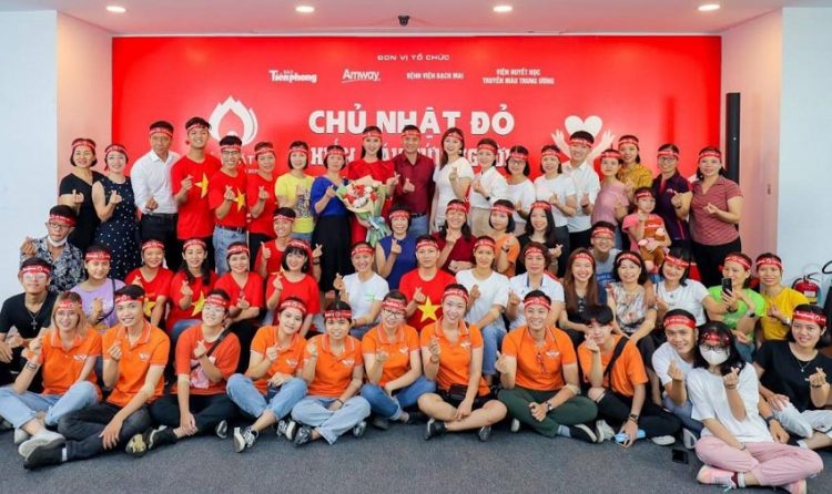 Amway Việt Nam lần đầu tiên tham gia ngày hội hiến máu Chủ nhật Đỏ