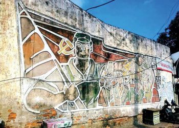 Từ cuộc giải cứu bức tranh cổ động cuối cùng ở Hà Nội: 'Cá tính' của một thành phố -2